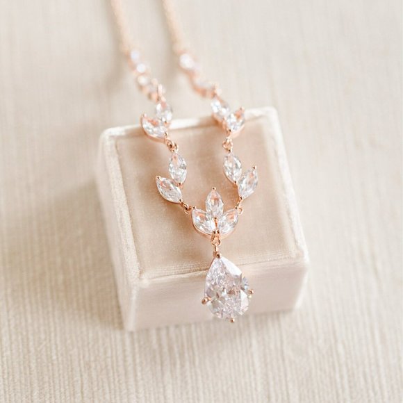 David's Bridal Rose Gold Crystal Earrings & Necklace set NWT - Picture 3 of 6